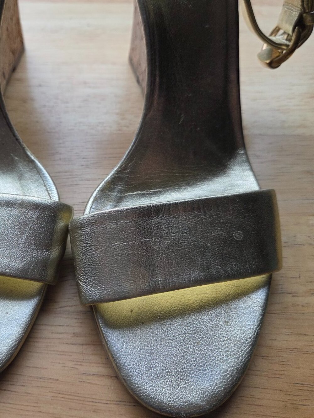 Vintage Gucci Gold Metallic Wedges - Picture 3 of 16